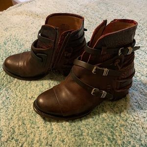 Freebird by Steven, Crue, SZ 8, Wine Color